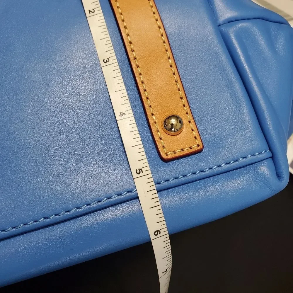 Dooney & Bourke gorgeous leather